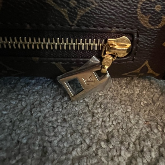 Authentic Louis Vuitton Bum bag - Picture 7 of 7
